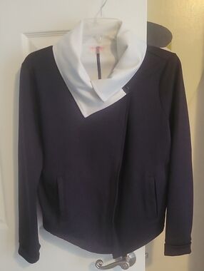Betsey Johnson Black Drape Front Asymmetrica Jacket  White large collar Pockets